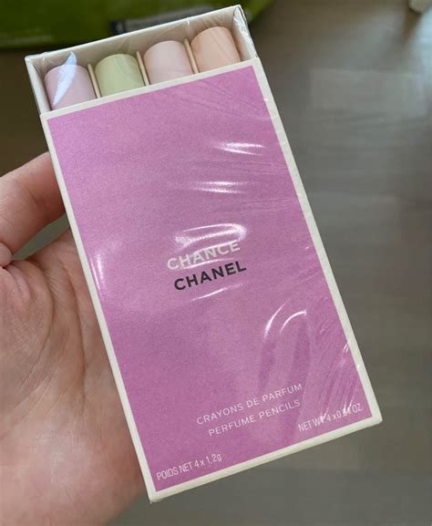 crayons parfum chanel